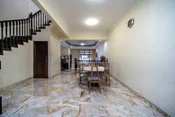 Lowland Road (D19), Terrace #563229281